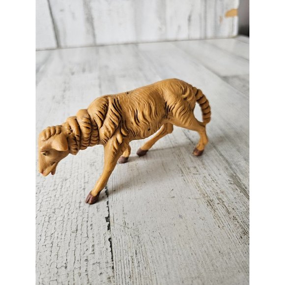 Vintage plastic Italy sheep large nativity decor Xmas religious brown - Picture 1 of 10